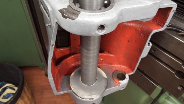 line boring seats for angular contact bearings (raw and unedited footage) смотреть онлайн