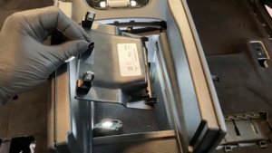 Mercedes Benz GLE 167 Mittelkonsole ausbauen #wosinddieschrauben #wiegehtdas update
