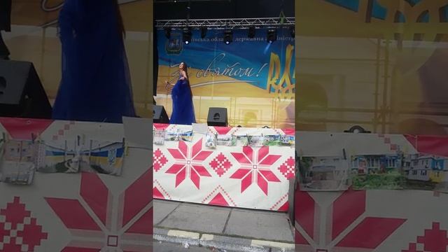 Лилия Щербакова - А без денег жить нельзя смотреть онлайн