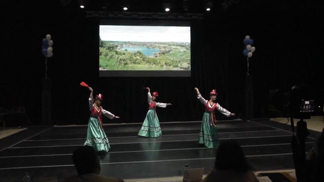 Народный ансамбль танца "ХОРОШЕЕ НАСТРОЕНИЕ". Корейский танец САНЧОНГА смотреть онлайн