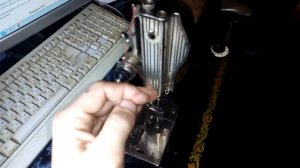 Почему рвёт нить на швейной машинке (Why does thread break on a sewing machine)