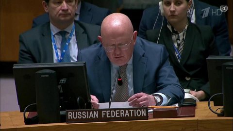 Запад обвиняет Россию в нарушении норм международн..., закрывая глаза на бесчинства киевского режима
