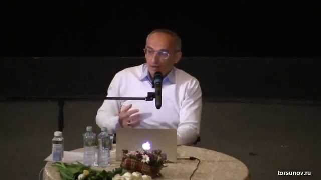 В чём опасность влюблённости? Как правильно развивать любовные отношения? (Торсунов О. Г.)