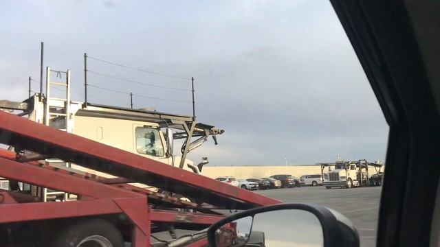 Купил и Продал две машины с Аукциона / Поход на авто Разборку в Америке!