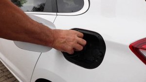Hyundai i30 - How to Open the Fuel Door