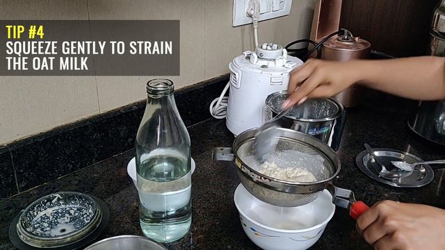 How to Make Non Slimy Oat Milk At Home With Whole Oats Vs Rolled Oats #veganmilk смотреть онлайн