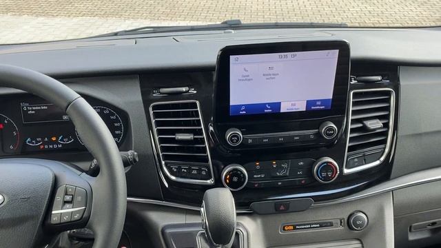 Fahrzeugvorstellung Ford Tourneo Custom Bus смотреть онлайн