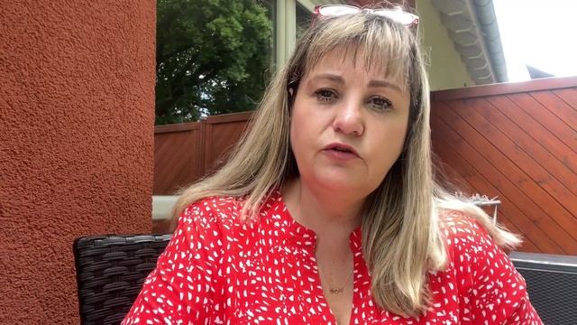 Случайное знакомство,приятные пенсионеры из Украины,мои работы,попросили,подарила,я не переводчик