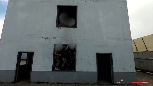 ТАКТИЧЕСКОЕ СНАРЯЖЕНИЕ В РАБОТЕ / TORNADO TACTICAL смотреть онлайн