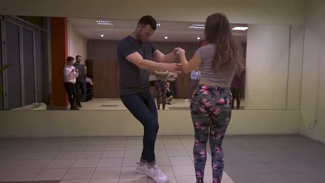 Nasti & Hasan Bachata Class Demo [Carla’s Dreams - Sub Pielea Mea (Dj Cat Bachata Remix)] смотреть онлайн