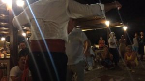 Греческий народный танец Зейбекико/Zeibekiko