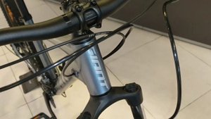 2022 GIANT TALON 2 (27.5) KNIGHT SHIELD SMALL + WEIGHT