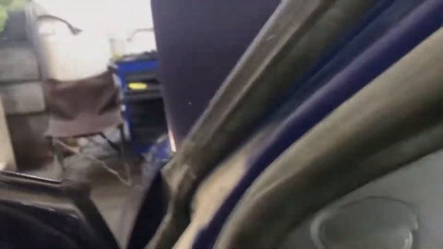 Renault Symbol - не заводится, не крутит стартер смотреть онлайн