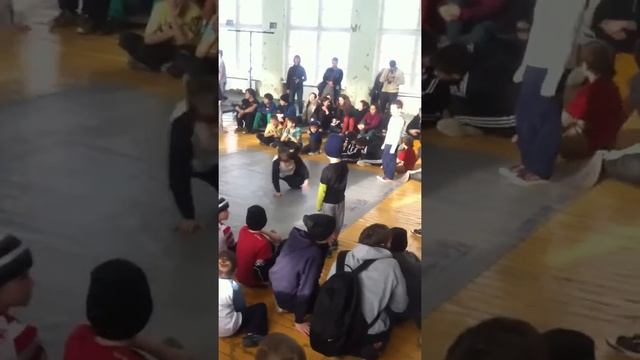 Брейк-данс. Golden Shoes Party 2013. Казань. Артем смотреть онлайн