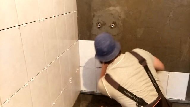 Ремонт в доме. Кладка кафеля и станок.
