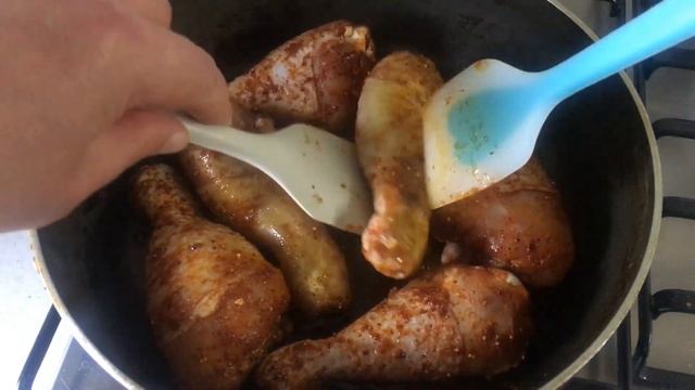 Тушеная капуста с куриными ножками это очень вкусно, быстро и просто. смотреть онлайн