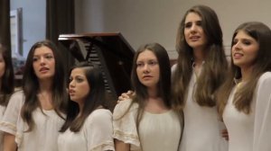 Гимны Сербии и России.