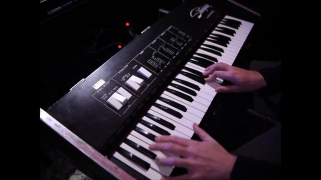 Crumar Stringman смотреть онлайн