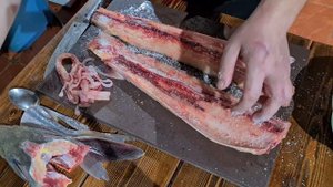 Осётр холодного копчения