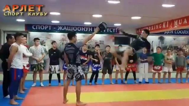 Арлет спорт клубуна келип машыккыла! смотреть онлайн