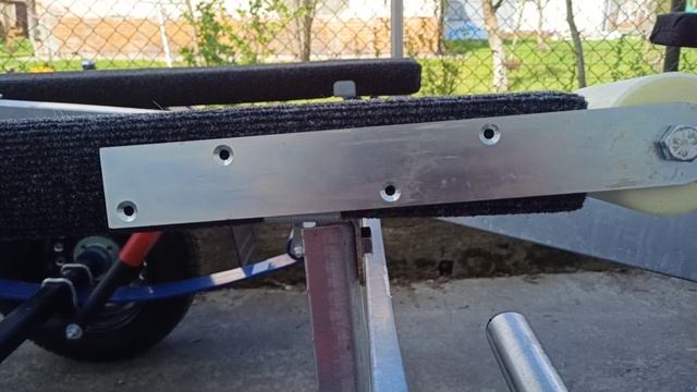 Роликовая система на ложементы лодочного прицепа смотреть онлайн