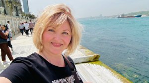 Турция СтамбулОбед в торговом центре.Хожу трачу деньги .Подарки  для внучки .