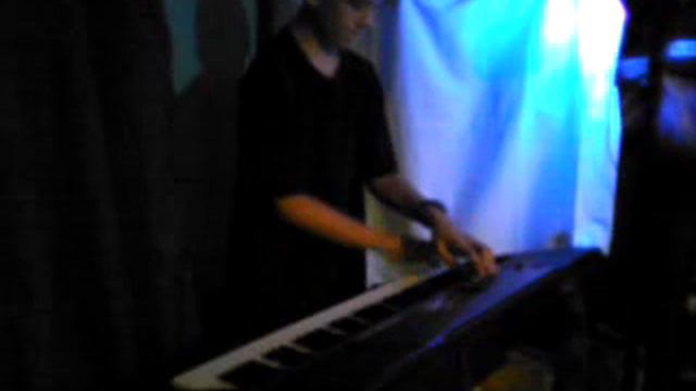 Tinho tocando Axel Frog смотреть онлайн