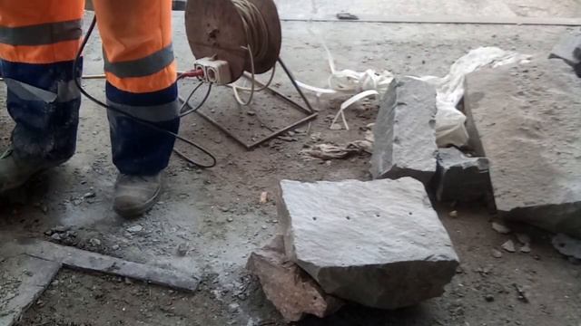 Как ровно расколоть гранит смотреть онлайн