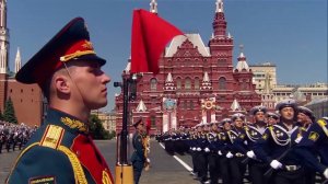 Под "Экипаж" Виктора Плешака каждый год маршируют моряки на Параде Победы в Москве