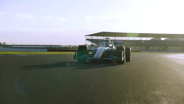 Mercedes found SOMETHING NEW! смотреть онлайн