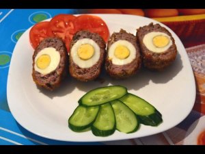 Яйцо по - шотландски - вкусное мясное блюдо.