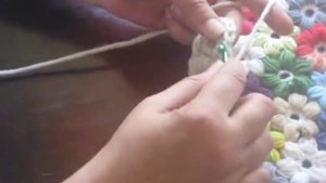 ШИКАРНЫЕ ЦВЕТЫ ИЗ ОСТАТКОВ ПРЯЖИ/ Легкое рукоделие