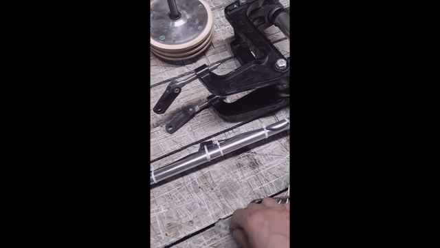 Простой лодочный электромотор своими руками, покраска рамы и подробно о деталях.