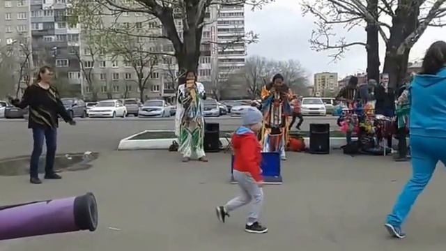 Wayra Nan на ТЦ "Красноярье". Красноярск смотреть онлайн