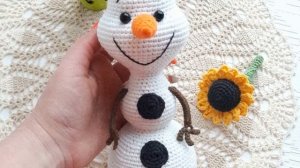 Crochet Olaf the snowman Free amigurumi pattern