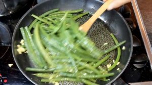 Зеленая ФАСОЛЬ с чесноком и уксусом по сицилийски. Очень вкусно и очень легко готовить.