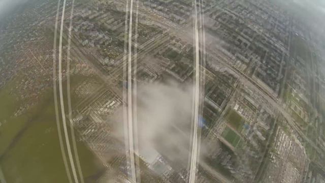 День ВДВ в Ульяновске, приземление парашютистов в парк им. Маргелова. 02.08.2013 смотреть онлайн