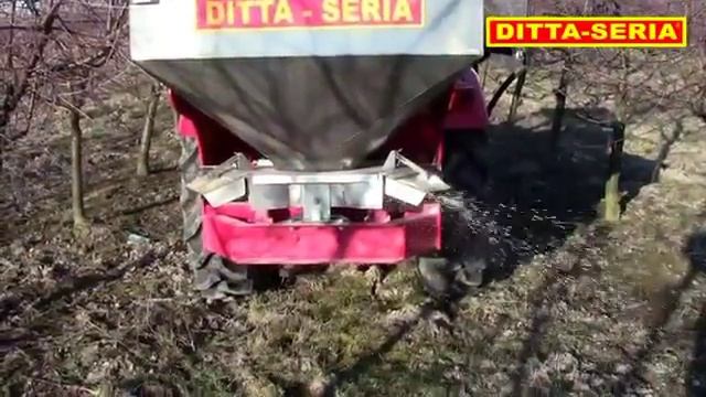 Техника для сада. Машина для разбрасывания органических удобрений