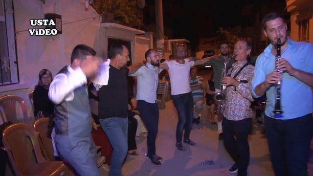 EKREM & ERŞAN İKİLİSİ ve AKHİSARLI PİYANİSTLERDEN GÖÇMEN HALAYI смотреть онлайн