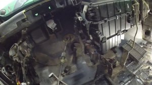 Hyundai Trajet замена радиатора отопителя 2 часть