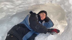 СНЕЖНАЯ ЗЕМЛЯНКА / КАК ПОСТРОИТЬ ИГЛУ?!