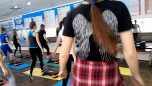 Урок физкультуры в 10 классе