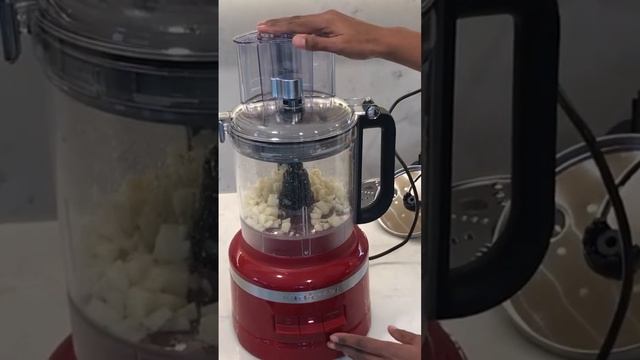 Dicing potatoes in #KitchenAid #FoodProcessor #mealprep #shortsfeed смотреть онлайн