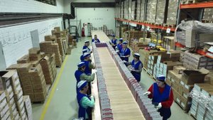 Империя - фабрика подарков.