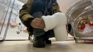 Как подключить унитаз без гофры?С помощью Отвода Фанового Белого диаметр 110 мм.