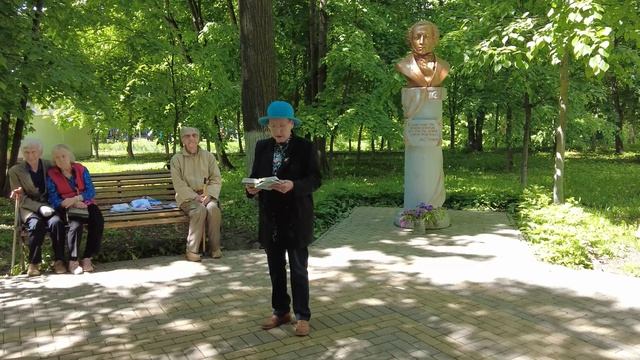 Обнинск видео. Парк Белкино Обнинск скульптуры. Сквер Шацкого Обнинск. Парке фильм. Парк Победы Обнинск.