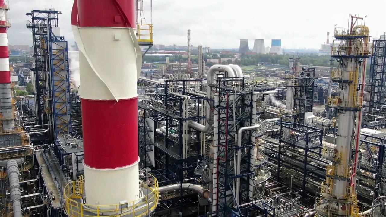 Оптовые цены на топливо упали в большинстве регионов России