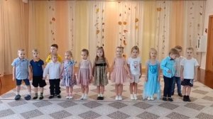 Деревца не шумят тихо на дворе. Песня про маму. Детский сад