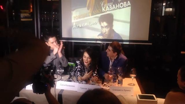 Сати Казанова впервые разбудила незнакомого человека с помощью Будист.ру смотреть онлайн