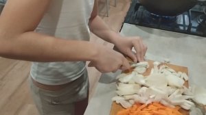 кирилл помогает готовить плов, Тима учит уроки? 28 сентября 2022